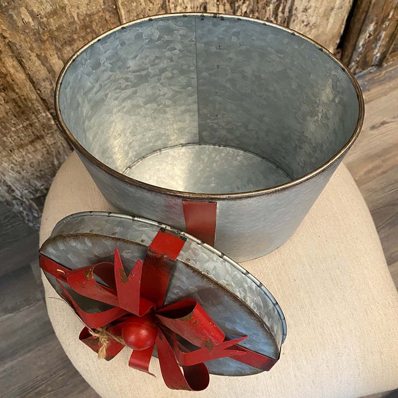Scatola metallo con fiocco rosso