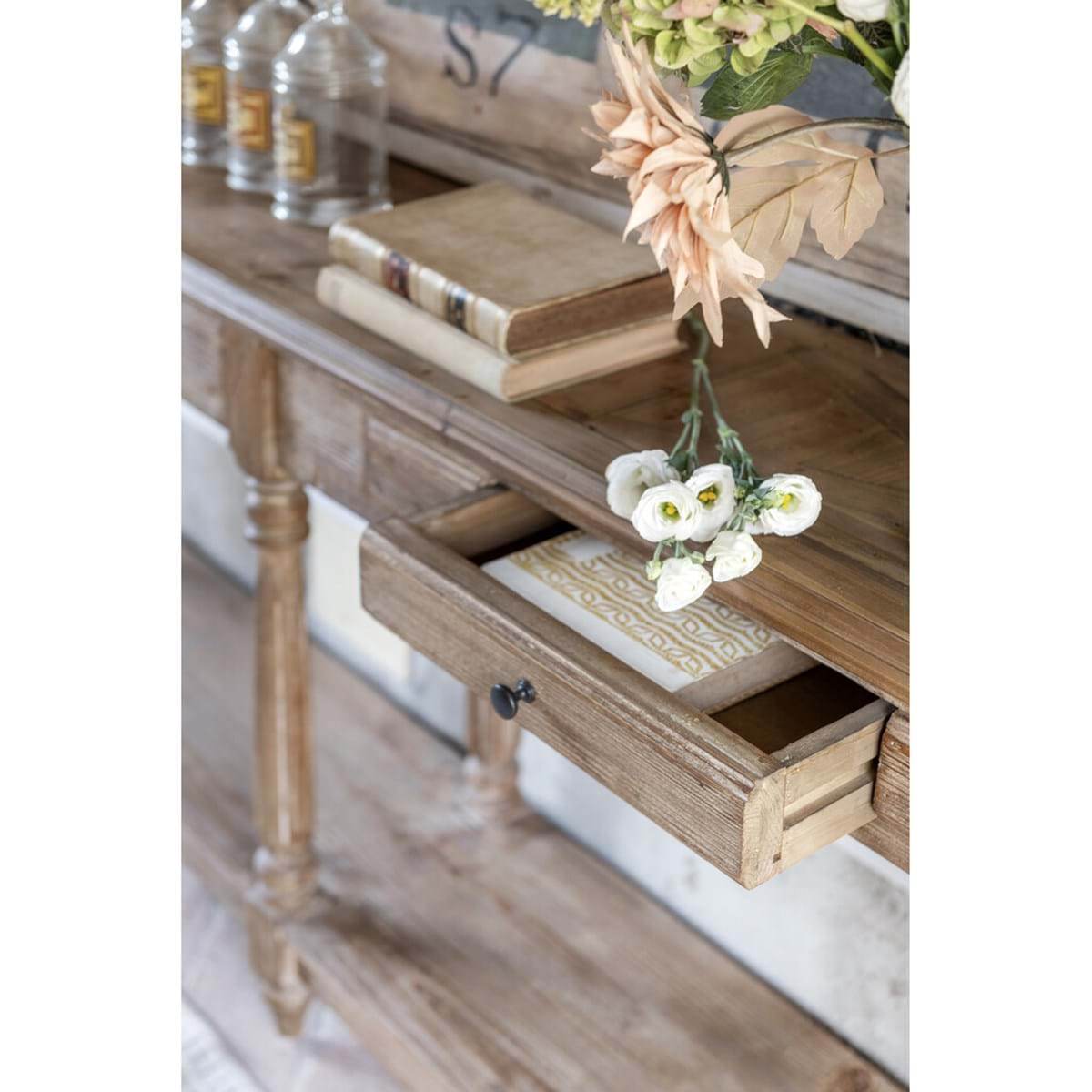 Console in legno con cassetti