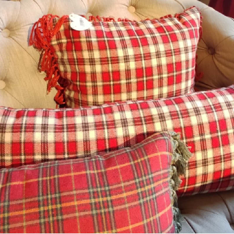 Cuscino tartan con frange