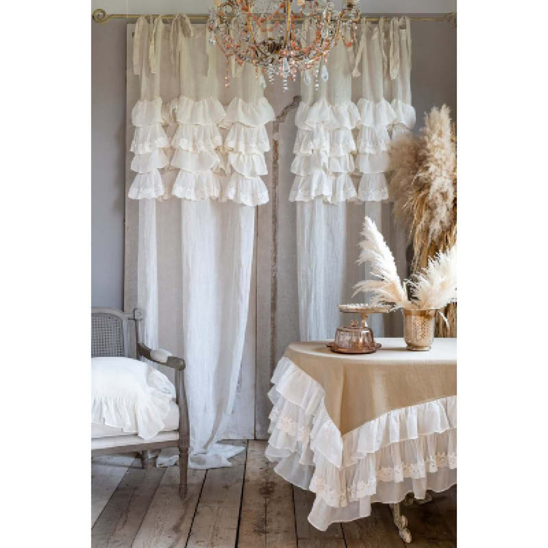 Tenda con balze beige