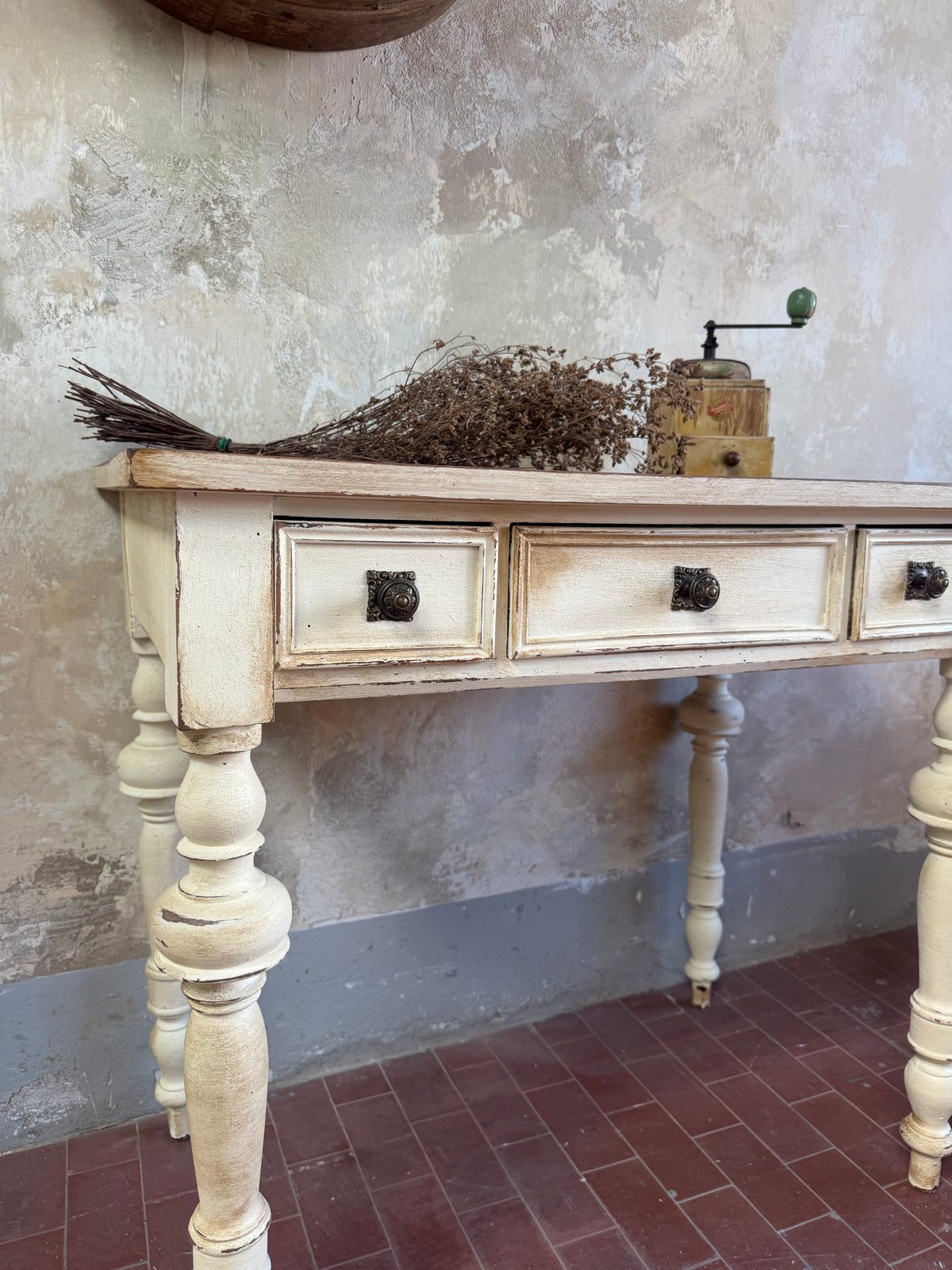 Mobiletto scrivania color avorio stile Shabby Chic